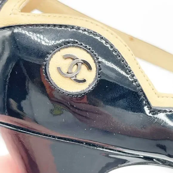 Chanel Vintage Beige Black Patent Leather Cap Toe CC Logo Strappy Heels EU 40 - Picture 14 of 16